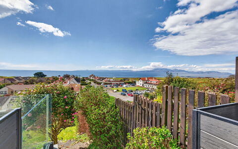 Seamill Beach House: Cielo, Blu, Nube, Zona Residenziale, Sobborgo, Oceano, Cumulo, Costa, Landscaping, Fenomeno Meteorologico