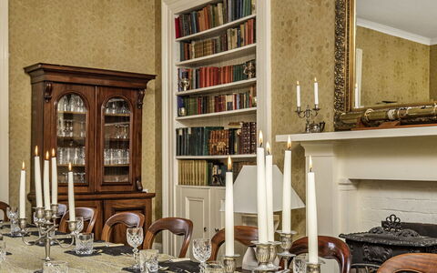 Ormidale House: Mobilia, Interior Design, Legna, Tavolo, Sala Da Pranzo, Illuminazione, Pavimentazione, Scaffalature, Mensola, Cucina & Sala Da Pranzo Tavolo