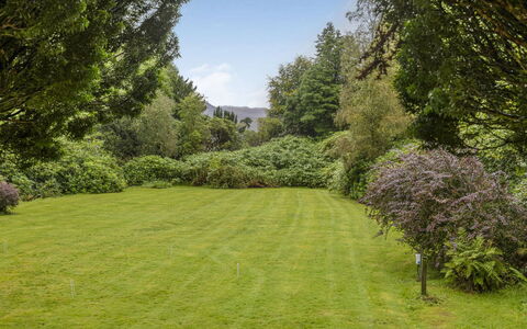 Ormidale House: Verde, Albero, Erba, Ambiente Naturale, Foglia, Vegetazione, Pascolo, Arbusto, Paesaggio Naturale, Giardino