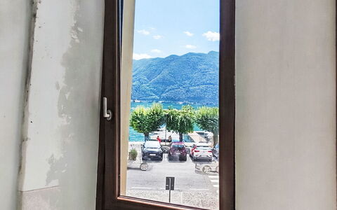 La Finestra sul Lago: Tavola, Serveware, Tazza, Tazza Di Caffè, Bicchieri, Teiera, Cibo, Dishware, Teacup, Porcellana