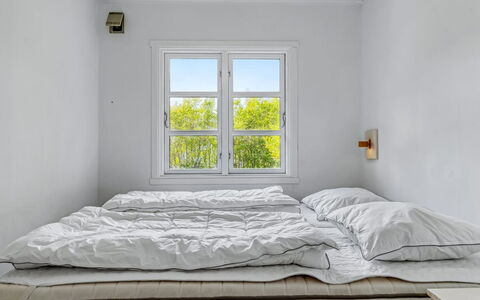 Andrina - 490M from the Sea: Camera Da Letto, Letto, Bedding, Lenzuolo, Interior Design, Legna, Mobilia, Pavimento, Soffitto, Pavimentazione