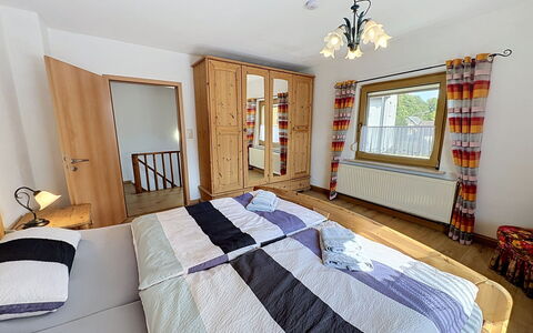Albert: Mobilia, Interior Design, Letto, Camera Da Letto, Legna, Soffitto, Camera, Pavimento, Pavimentazione, Lenzuolo