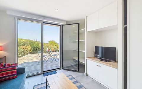 Beg en Aud: Interior Design, Mobilia, Pavimentazione, Pavimento, Soffitto, Camera, Appartamento, Divano, Soggiorno