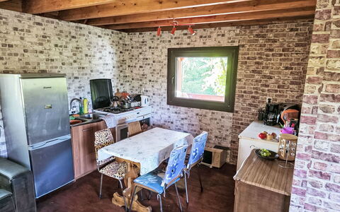 Oaza Spokoju: Legna, Mobilia, Villetta, Camera, Sedia, Color Legno, Latifoglie, Brick, Agriturismo, Pianta Della Casa