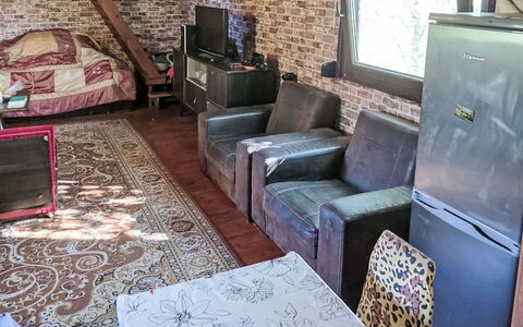 Oaza Spokoju: Mobilia, Pavimentazione, Pavimento, Interior Design, Divano, Camera, Soggiorno, Illuminazione, Appartamento