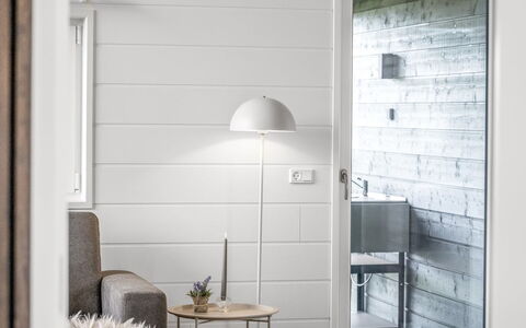 Filippine - 800M from the Sea: Pavimento, Soffitto, Piscina, Ricorrere, Design, Sedia, Illuminazione Diurna, Hotel, Villa, Attico