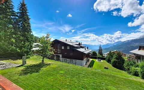 Résidence Mila N°2: Casa, Paesaggio, Casa, Hill Station, Area Rurale, Catena Montuosa, Villetta, Pendenza, Larice, Valle