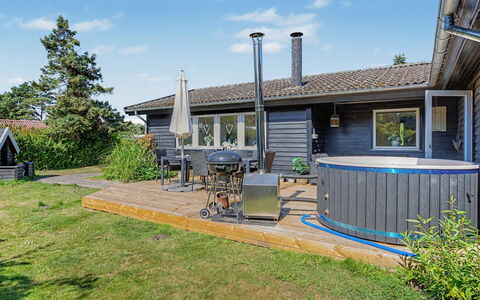 Leve - 300M from the Sea: Legna, Tetto, Casa, Casa, Villetta, Materiale Composito, Mobili Da Esterno, Shade, Giardino, Deck