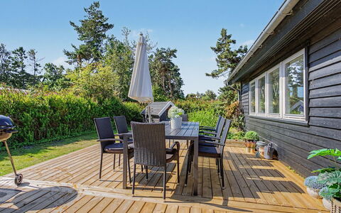 Leve - 300M from the Sea: Pavimento In Legno, Legna, Portico, Latifoglie, Casa, Deck, Pavimentazione, Plank, Mobilia