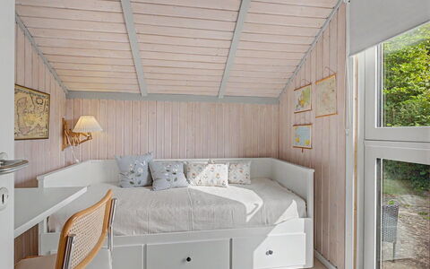 Aleksis - 900M from the Sea: Mobilia, Interior Design, Camera Da Letto, Letto, Pavimento, Pavimentazione, Legna, Soffitto, Camera, Illuminazione