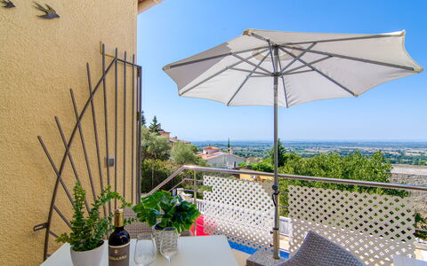 Schöne: Mobilia, Sedia, Mobili Da Esterno, Tavolo, Tavolo Esterno, Balcone, Shade, Cucina & Sala Da Pranzo Tavolo, Eco Hotel, Terrazza