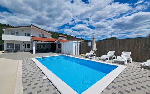 Ivana: Piscina, Materiale Composito, Ricorrere, Hotel, Resort Citta ', Eco Hotel, Mobili Da Esterno