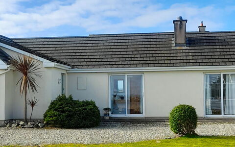 Ballyconneely Hc No.5: Costruzione, Tetto, Casa, Finestra, Casa, Zona Residenziale, Villetta, Architettura, Raccordo, Porta