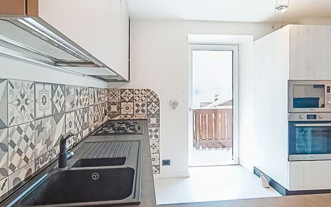 Federica: Pavimentazione, Cucina, Pavimento, Legna, Interior Design, Controsoffitto, Apparecchio Major, Elettrodomestico Da Cucina, Casa, Cabinetry