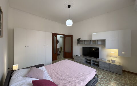 Sole Mare Sicilia: Mobilia, Interior Design, Pavimentazione, Pavimento, Parete, Camera, Soffitto, Legna, Letto, Camera Da Letto
