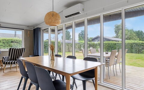 Solvey - 700M from the Sea: Mobilia, Interior Design, Pavimentazione, Legna, Sala Da Pranzo, Cucina & Sala Da Pranzo Tavolo, Pavimento, Tavolo, Soffitto, Sedia