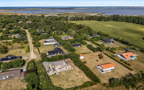 Helma - 580M to the Fjord: Tetto, Casa, Zona Residenziale, Casa, Estate, Villetta, Design