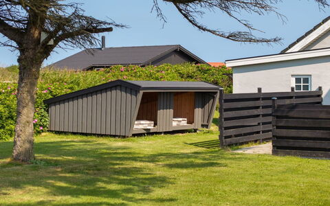 Filine - 100M from the Sea: Legna, Capannone, Edifici Giardino, Shade, Backyard, Giardino, Raccordo, Cortile, Prato, Struttura Esterna