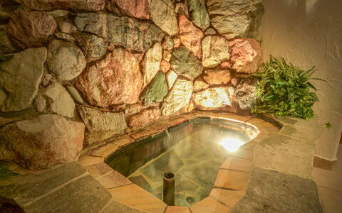 Hopfgarten im Brixental 696: Roccia, Muro ​​Di Pietra, Materiali Naturali, Giochi D'Acqua, Flagstone, Design, Piastrella, Vasca Da Bagno, Still Life Fotografia, Piscina
