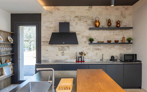 San Giuseppe: Cucina, Controsoffitto, Interior Design, Pavimentazione, Mobilia, Legna, Elettrodomestico Da Cucina, Lampada, Cabinetry, Illuminazione