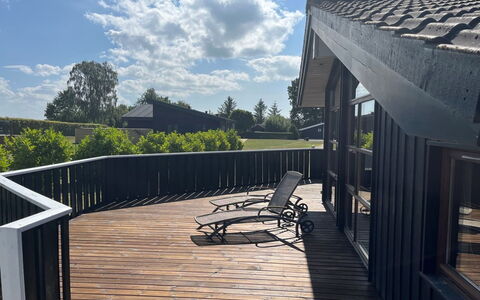 Thrine - 150M from the Sea: Legna, Tetto, Materiale Composito, Shade, Raccordo, Deck, Latifoglie, Plank, Villetta