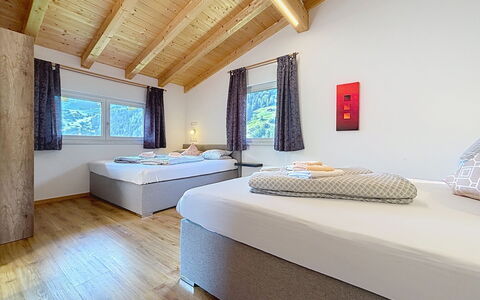 Alpenblick: Casa, Soffitto, Letto, Camera Da Letto, Color Legno, Latifoglie, Telaio Del Letto, Bedding, Hotel, Lenzuolo