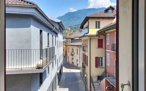 Casa Arancio: Mobilia, Interior Design, Sedia, Pavimentazione, Tavolo, Ricorrere, Pavimento, Soffitto, Camera, Eco Hotel
