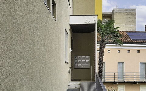 Casa Sole sul Lago: Mobilia, Interior Design, Sedia, Pavimentazione, Tavolo, Ricorrere, Pavimento, Soffitto, Camera, Eco Hotel