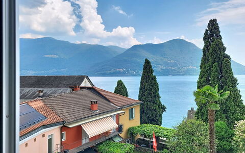 Casa Sole sul Lago: Mobilia, Interior Design, Sedia, Pavimentazione, Tavolo, Ricorrere, Pavimento, Soffitto, Camera, Eco Hotel