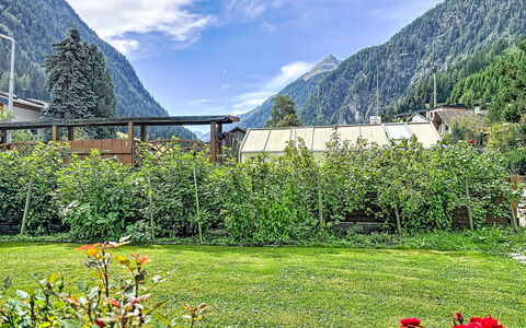 Chalet Jana: Piscina, Agriturismo, Estate, Villa, Ricorrere, Hacienda, Eco Hotel, Backyard