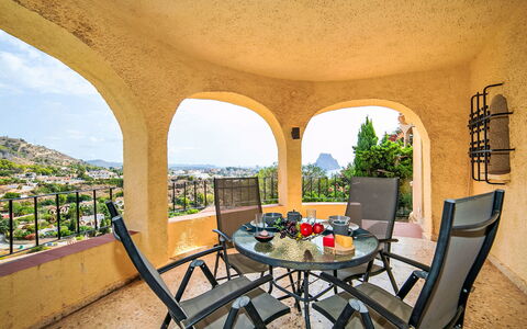 Dencis Villa: Piscina, Agriturismo, Estate, Villa, Ricorrere, Hacienda, Eco Hotel, Backyard