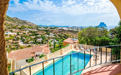 Dencis Villa: Piscina, Agriturismo, Estate, Villa, Ricorrere, Hacienda, Eco Hotel, Backyard