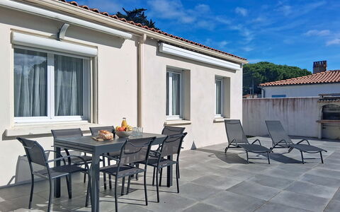 L'Océan: Piscina, Agriturismo, Estate, Villa, Ricorrere, Hacienda, Eco Hotel, Backyard