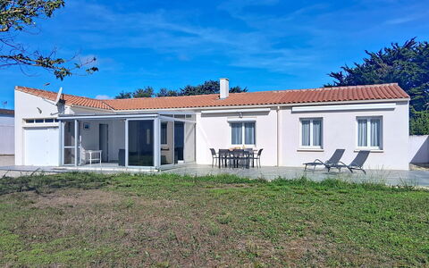 L'Océan: Piscina, Agriturismo, Estate, Villa, Ricorrere, Hacienda, Eco Hotel, Backyard