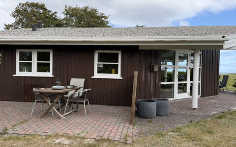 Heilo - from the Sea: Legna, Casa, Tetto, Porta, Villetta, Casa, Lotto, Raccordo, Latifoglie, Backyard