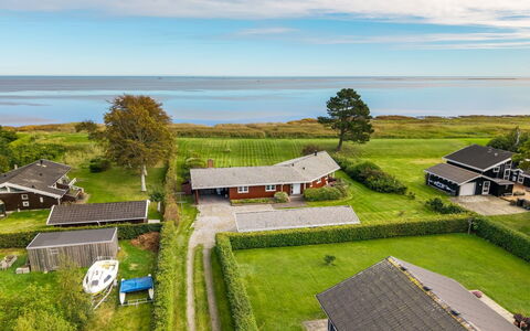Heilo - from the Sea: Casa, Tetto, Paesaggio, Lotto, Casa, Villetta, Area Rurale, Estate, Landscaping, Costa