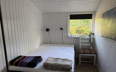 Grith - 740M to the Fjord: Legna, Pavimentazione, Pavimento, Interior Design, Mobilia, Camera Da Letto, Camera, Color Legno, Latifoglie, Letto