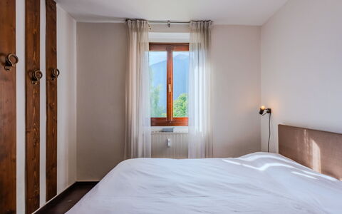Nido del Brenta: Camera Da Letto, Letto, Parete, Interior Design, Legna, Pavimentazione, Pavimento, Bedding, Lenzuolo, Soffitto
