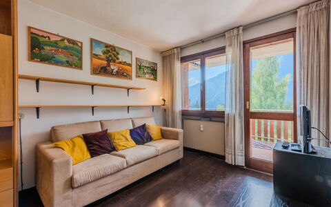Nido del Brenta: Legna, Interior Design, Soffitto, Camera, Pavimentazione, Pavimento, Mobilia, Appartamento, Pavimento In Legno, Cornice