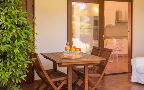 Casa Dell'Ulivo: Vegetazione, Arbusto, Primavera, Villetta, Giardino, Shade, Backyard, Cortile, Sedia