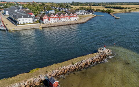 Loan - 10M to the Fjord: Acqua, Waterway, Canale, Barca, Moto D'Acqua, Costiera E Morfologie Oceanic, Mare, Dock, Costa, Marina