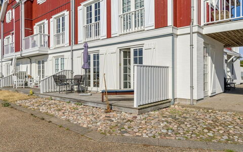 Loan - 10M to the Fjord: Acqua, Waterway, Canale, Barca, Moto D'Acqua, Costiera E Morfologie Oceanic, Mare, Dock, Costa, Marina