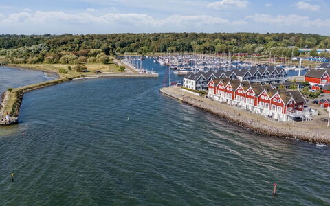 Loan - 10M to the Fjord: Acqua, Waterway, Canale, Barca, Moto D'Acqua, Costiera E Morfologie Oceanic, Mare, Dock, Costa, Marina