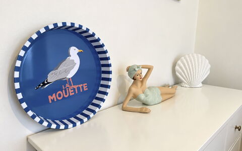 Le Petit Trouville: Tetto, Casa, Zona Residenziale, Casa, Estate, Villetta, Design