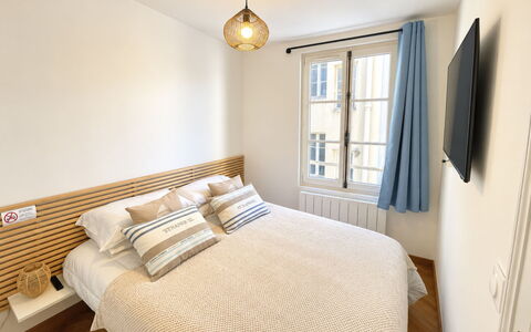 Le Petit Trouville: Tetto, Casa, Zona Residenziale, Casa, Estate, Villetta, Design