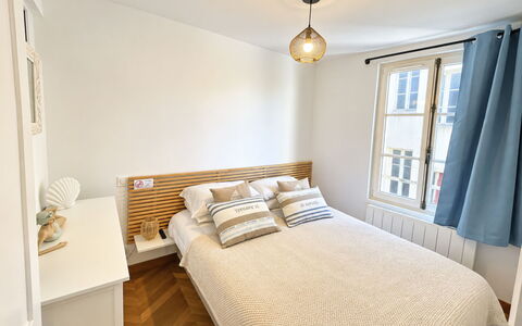 Le Petit Trouville: Tetto, Casa, Zona Residenziale, Casa, Estate, Villetta, Design