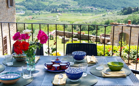 Villa Casabada: Mobilia, Tavolo, Sedia, Mobili Da Esterno, Tavola, Tavolo Esterno, Cucina & Sala Da Pranzo Tavolo, Tovaglia, Ristorante, Sala Da Pranzo