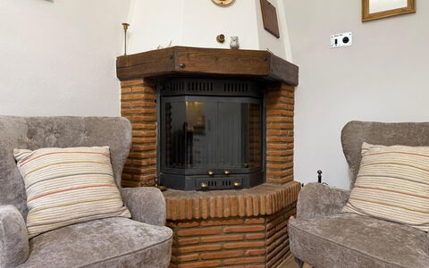 Casa di Mario: Mobilia, Interior Design, Legna, Pavimentazione, Pavimento, Camera, Soggiorno, Focolare, Illuminazione, Divano