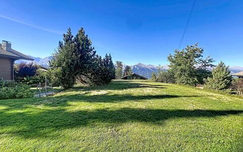 Les Naines Brunes: Erba, Verde, Paesaggio, Collina, Pascolo, Lotto, Plain, Prato, Catena Montuosa, Hill Station