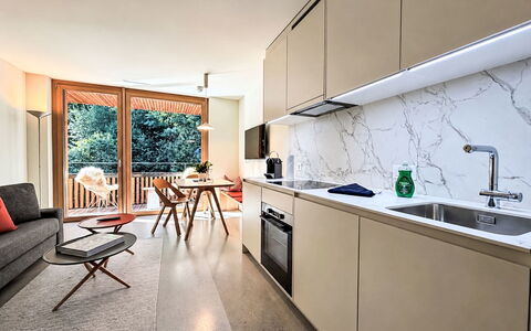 Selva 42: Interior Design, Cucina, Mobilia, Pavimentazione, Controsoffitto, Legna, Pavimento, Elettrodomestico Da Cucina, Soffitto, Camera